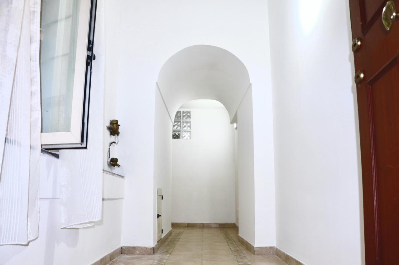 House Relax Apartment Centro Di Napoli Exterior photo